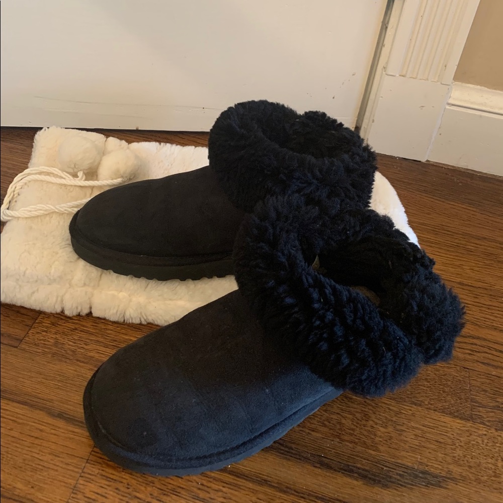 Ugg Mini Bailey Button Genuine Shearling Boot - image 4